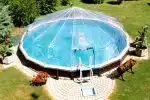 5 astuces pour bien entretenir votre dôme de piscine hors sol