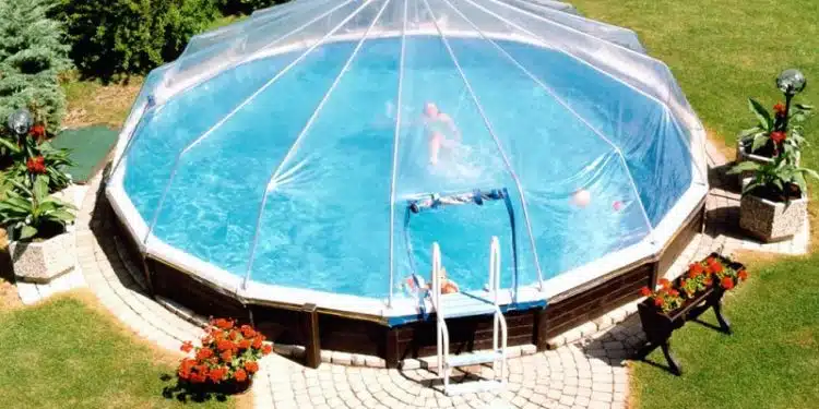 5 astuces pour bien entretenir votre dôme de piscine hors sol